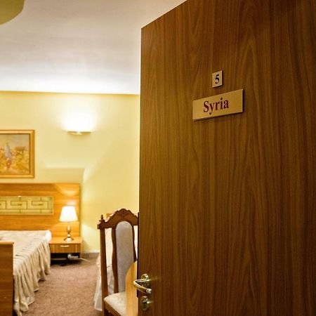 Hotel Roco Izvin Экстерьер фото