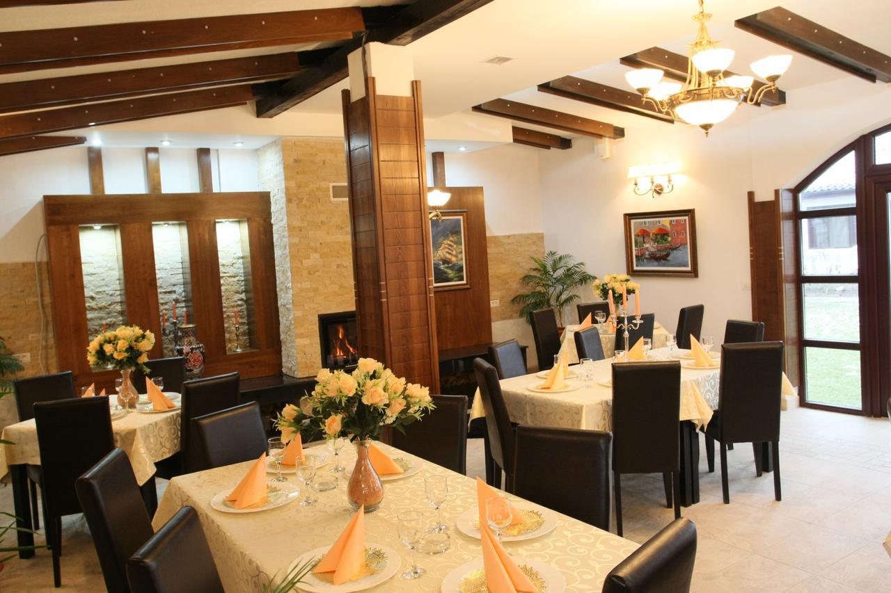 Hotel Roco Izvin Экстерьер фото