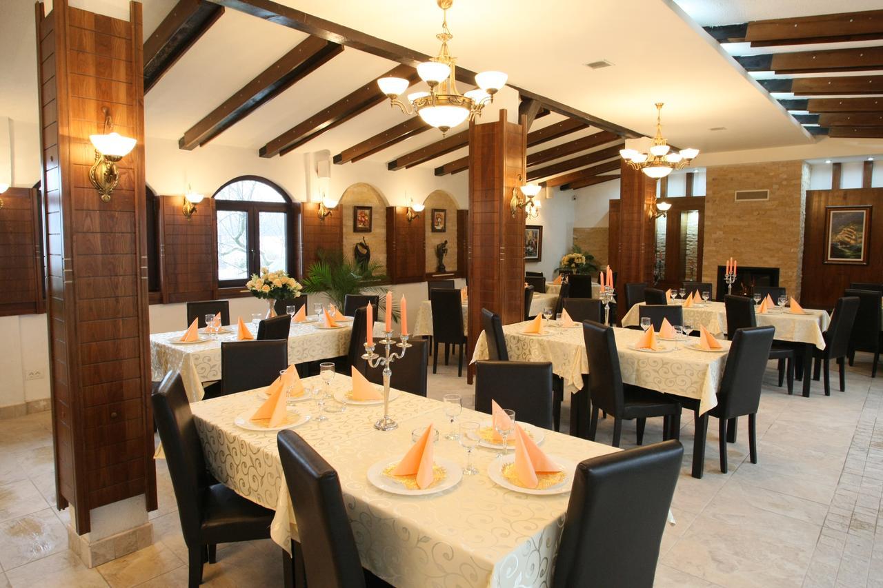 Hotel Roco Izvin Экстерьер фото