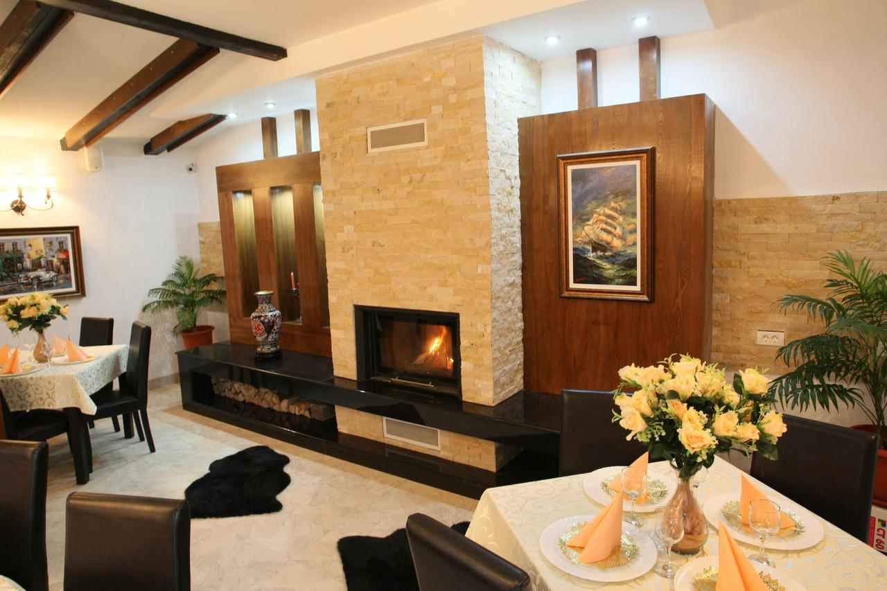 Hotel Roco Izvin Экстерьер фото
