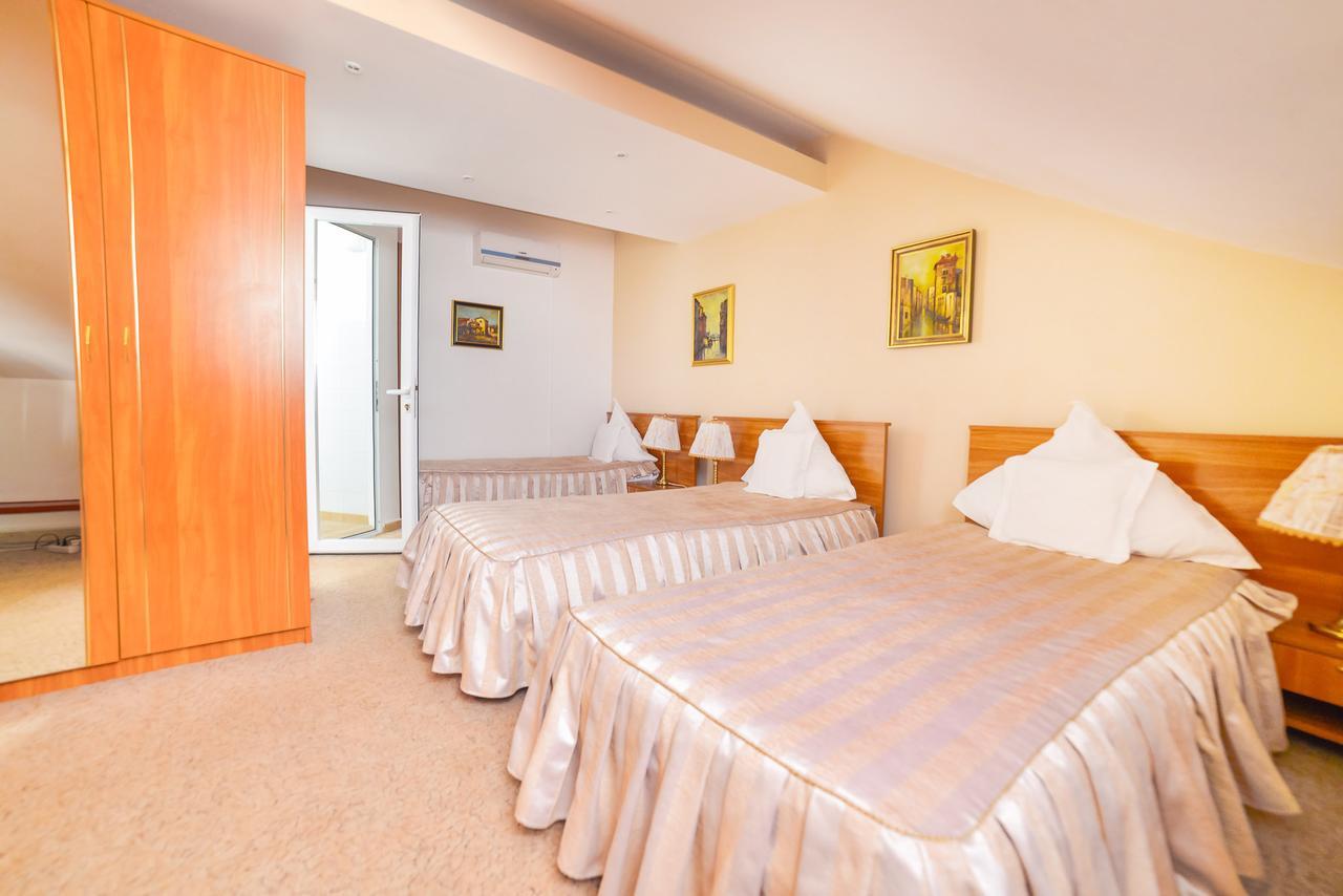 Hotel Roco Izvin Экстерьер фото