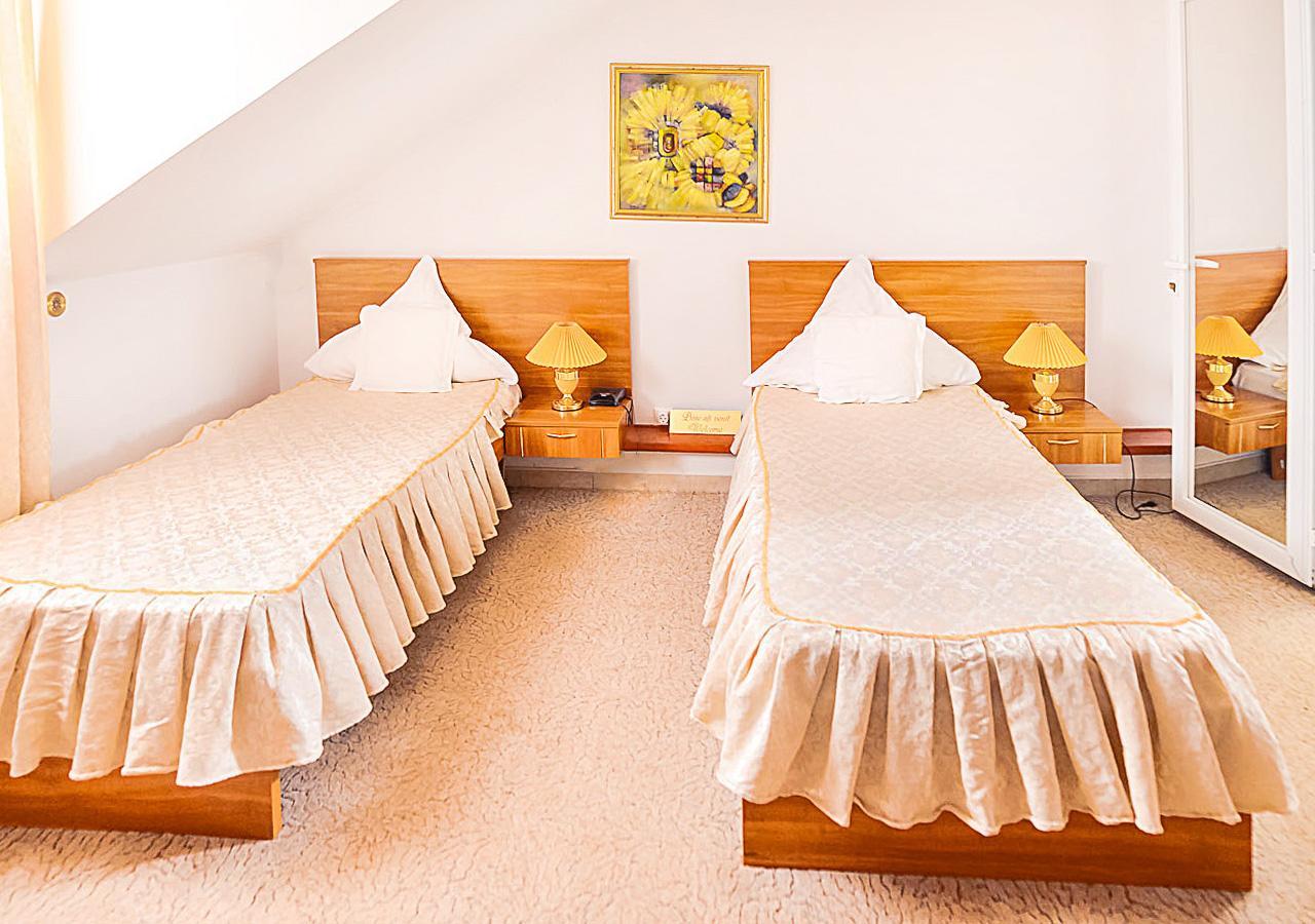 Hotel Roco Izvin Экстерьер фото