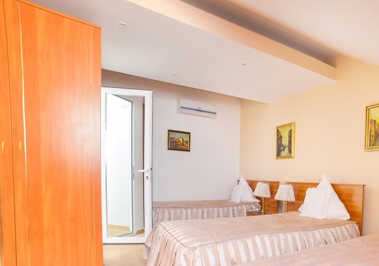 Hotel Roco Izvin Экстерьер фото