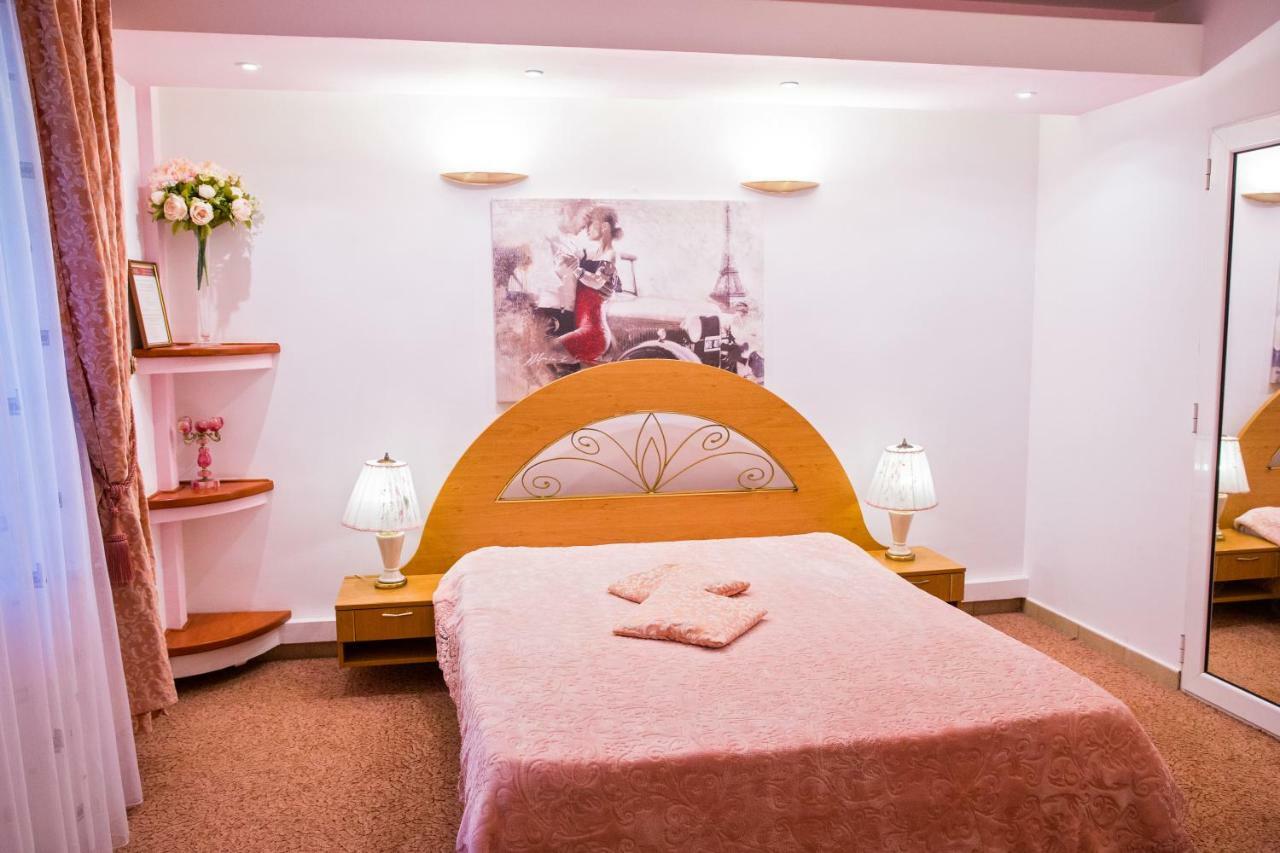 Hotel Roco Izvin Экстерьер фото