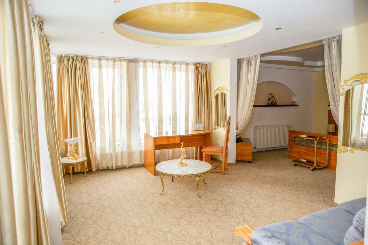 Hotel Roco Izvin Экстерьер фото