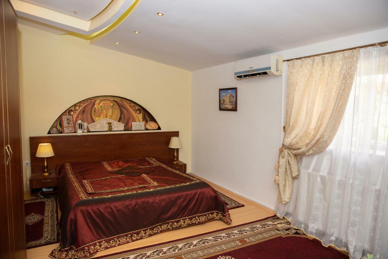 Hotel Roco Izvin Экстерьер фото