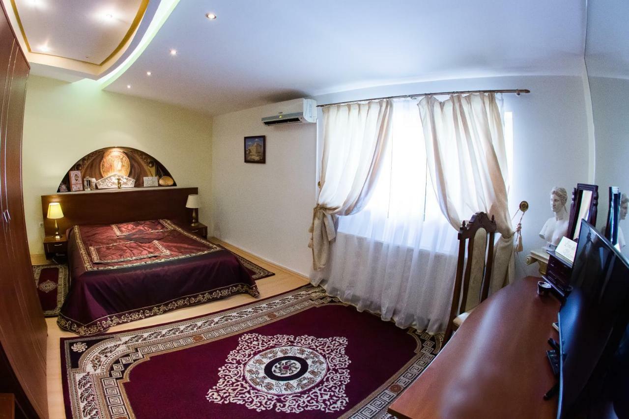 Hotel Roco Izvin Экстерьер фото