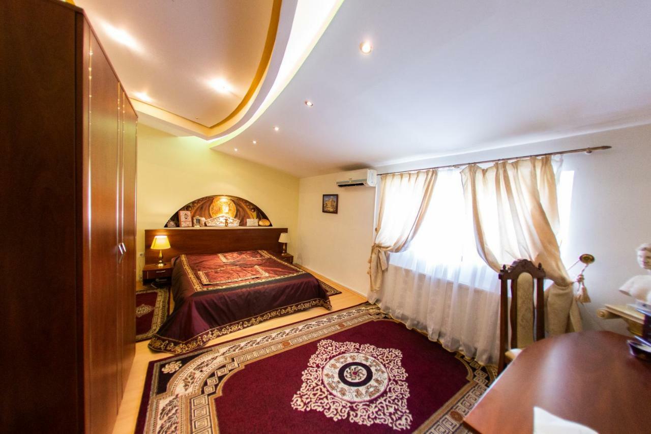 Hotel Roco Izvin Экстерьер фото